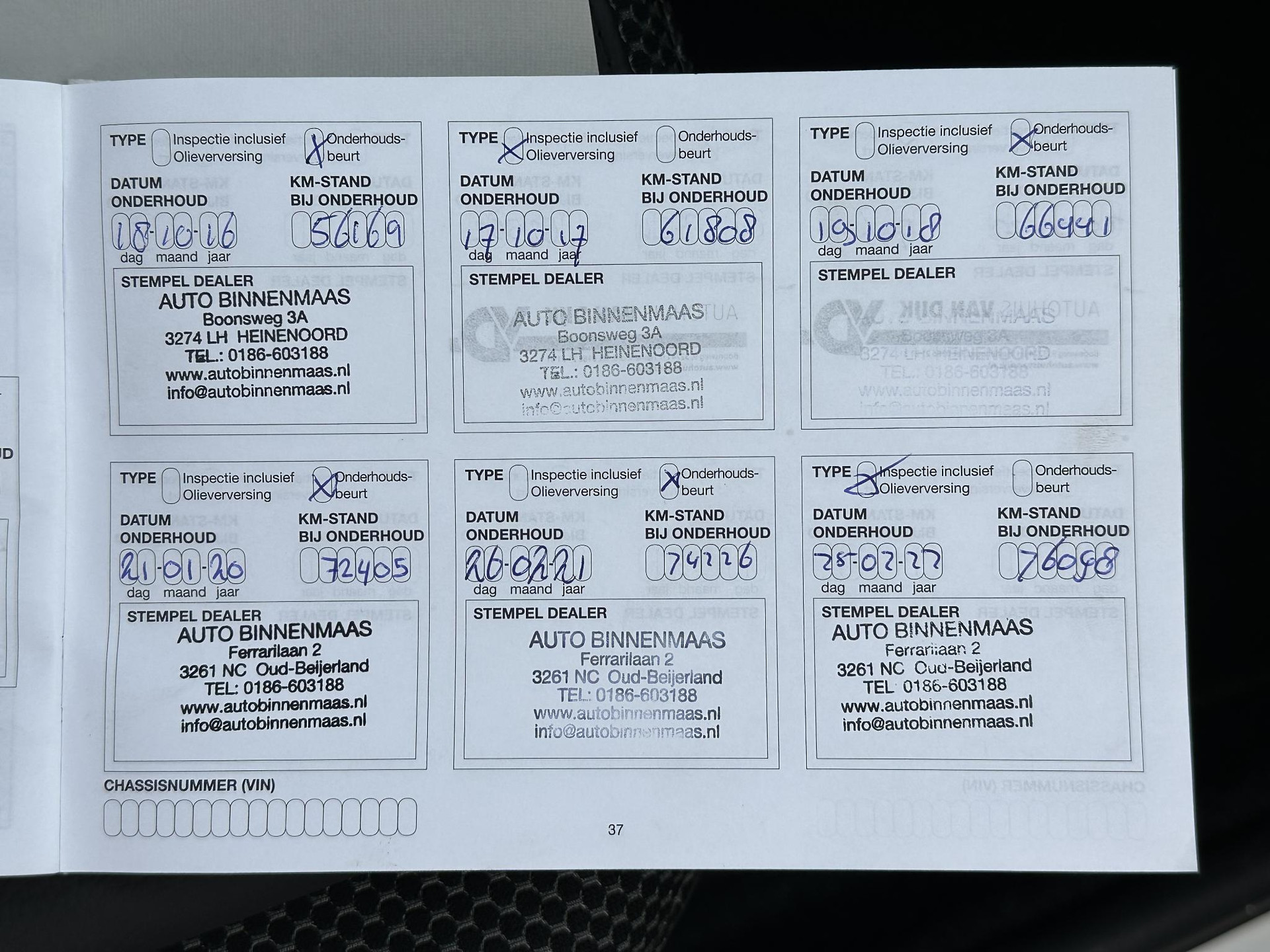 47993919-12.jpg