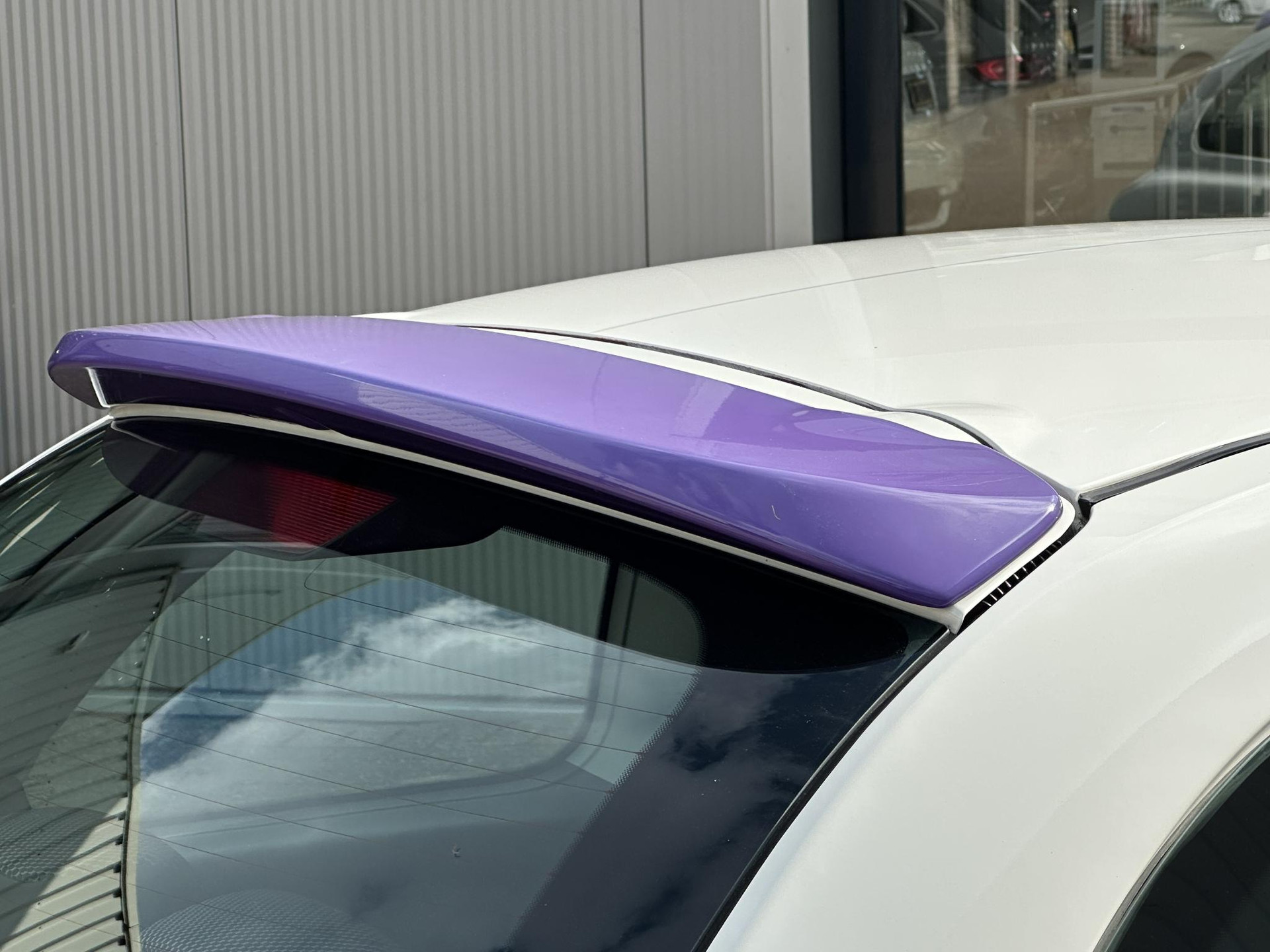 47993919-14.jpg