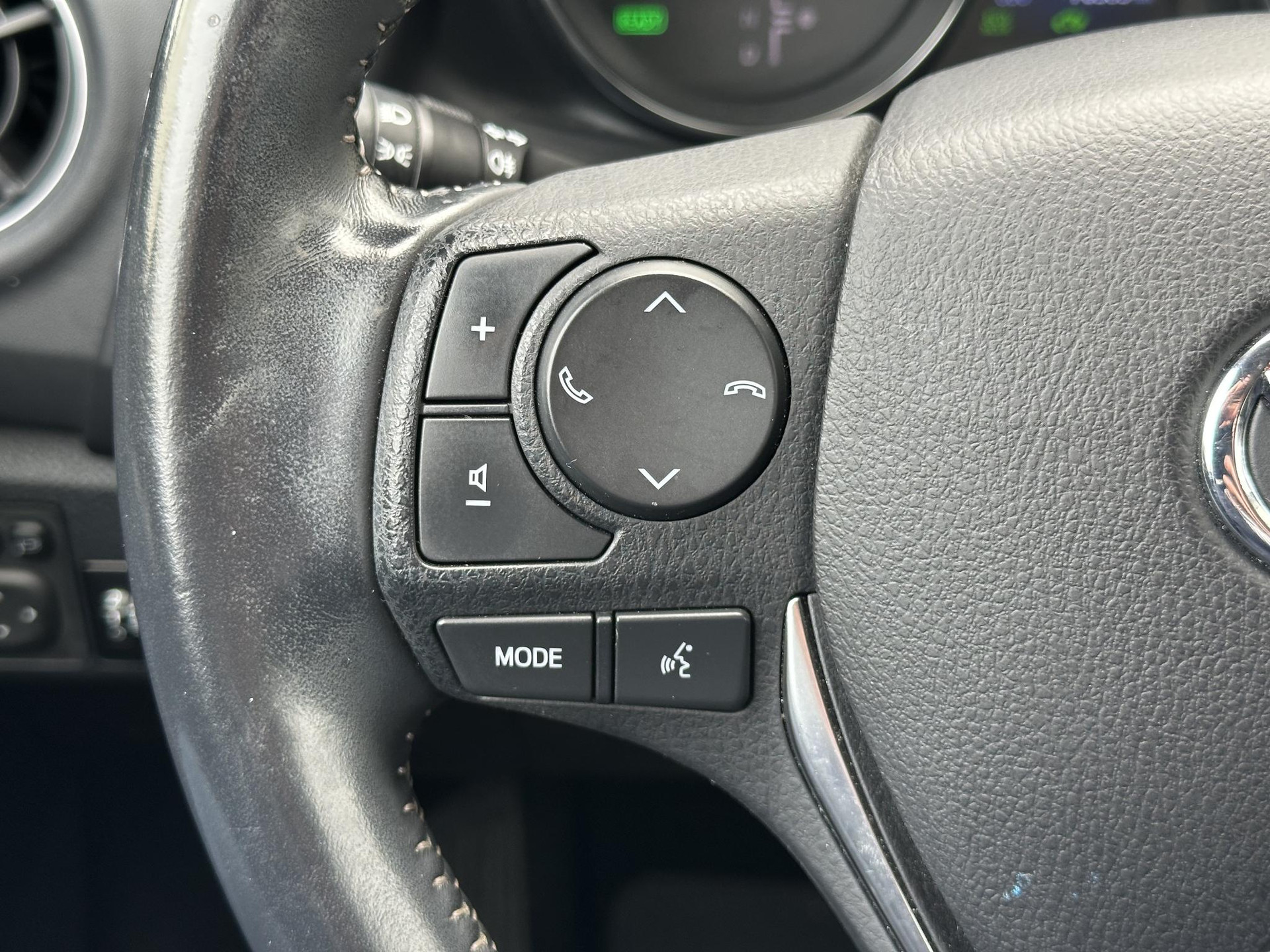 48556182-11.jpg